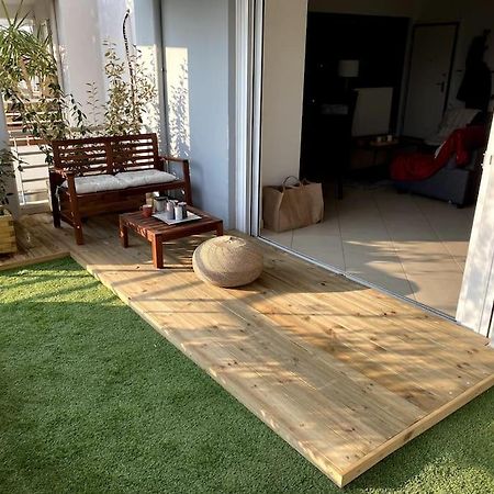 אתונה Spacious And Sunkissed 3Br & 2 Bathrooms Apartment מראה חיצוני תמונה