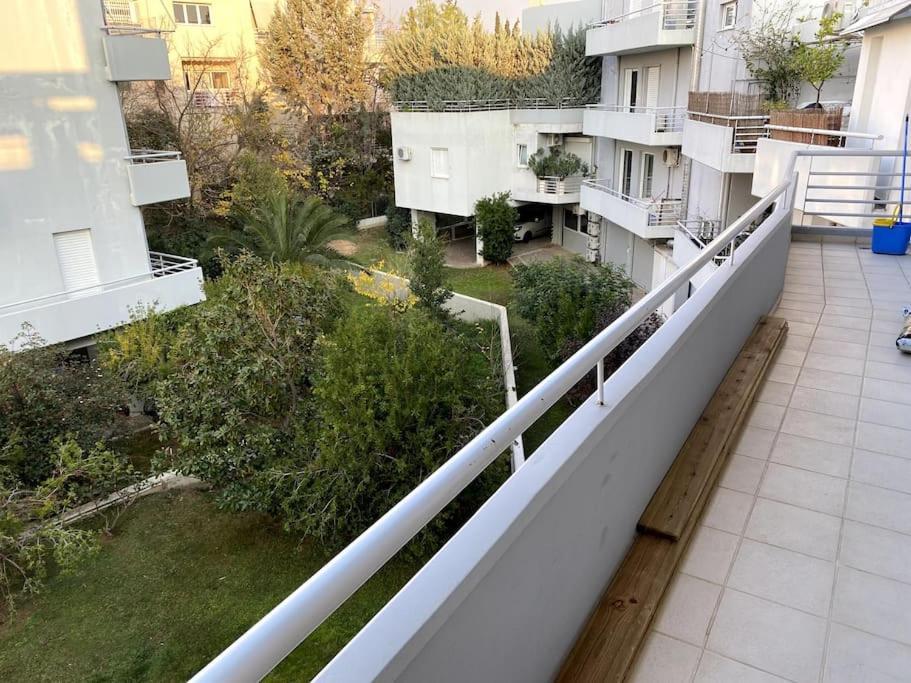 אתונה Spacious And Sunkissed 3Br & 2 Bathrooms Apartment מראה חיצוני תמונה