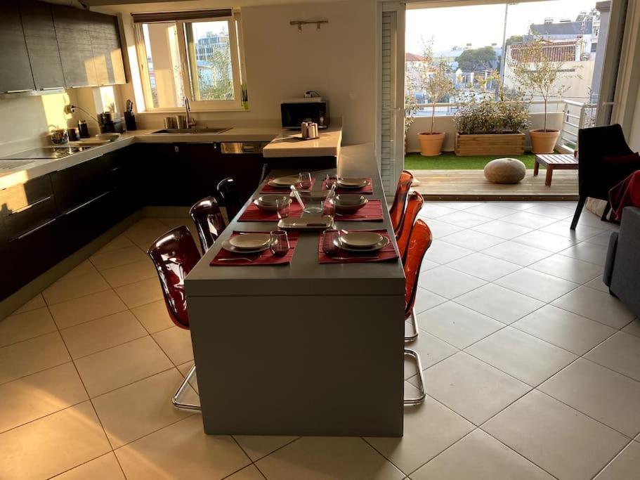 אתונה Spacious And Sunkissed 3Br & 2 Bathrooms Apartment מראה חיצוני תמונה