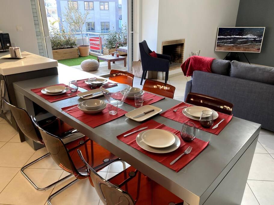 אתונה Spacious And Sunkissed 3Br & 2 Bathrooms Apartment מראה חיצוני תמונה