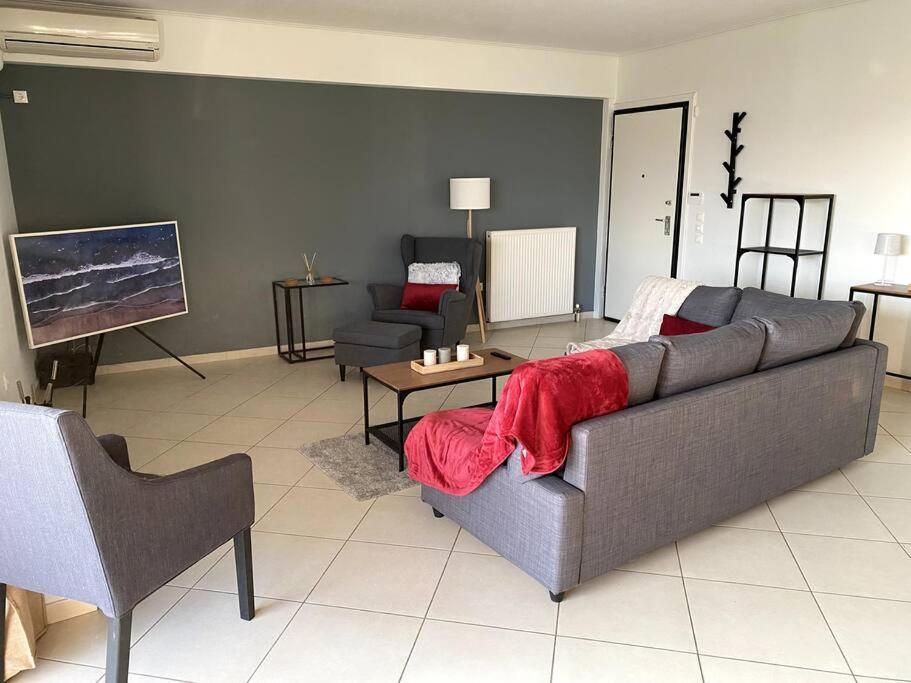 אתונה Spacious And Sunkissed 3Br & 2 Bathrooms Apartment מראה חיצוני תמונה