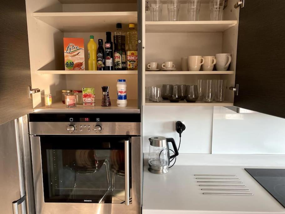 אתונה Spacious And Sunkissed 3Br & 2 Bathrooms Apartment מראה חיצוני תמונה