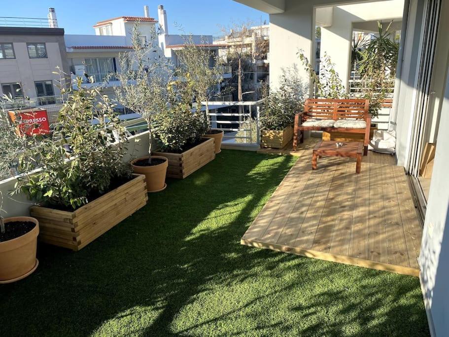 אתונה Spacious And Sunkissed 3Br & 2 Bathrooms Apartment מראה חיצוני תמונה