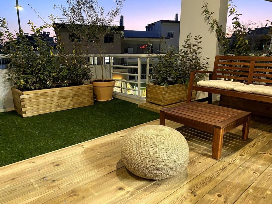 אתונה Spacious And Sunkissed 3Br & 2 Bathrooms Apartment מראה חיצוני תמונה