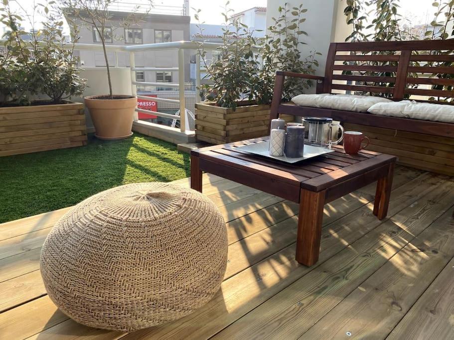 אתונה Spacious And Sunkissed 3Br & 2 Bathrooms Apartment מראה חיצוני תמונה