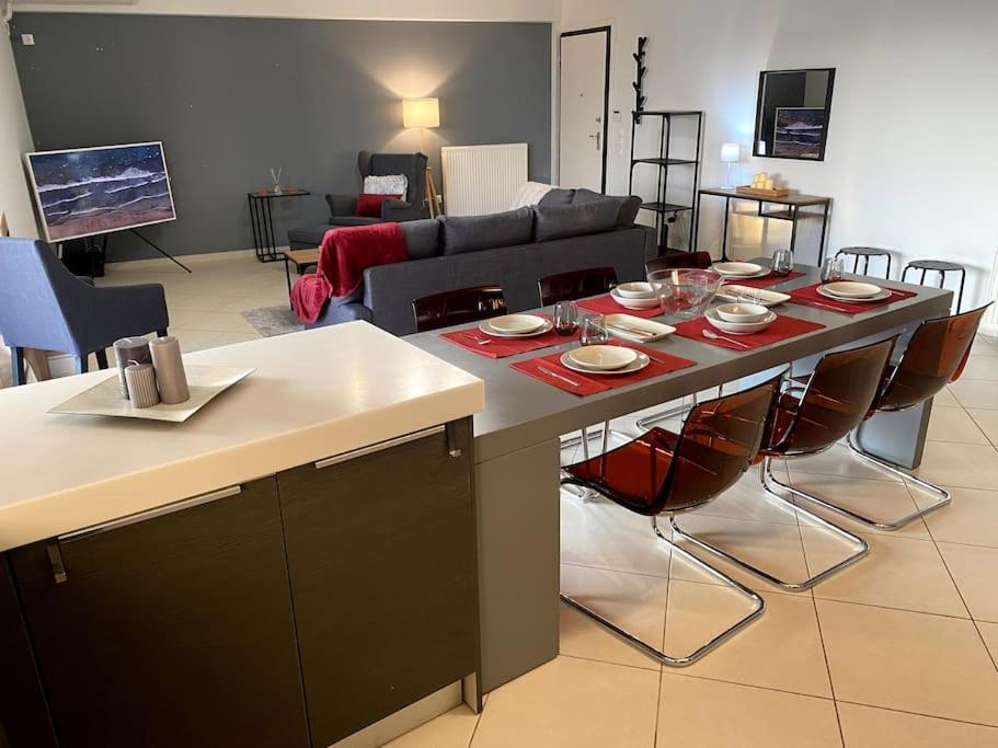 אתונה Spacious And Sunkissed 3Br & 2 Bathrooms Apartment מראה חיצוני תמונה