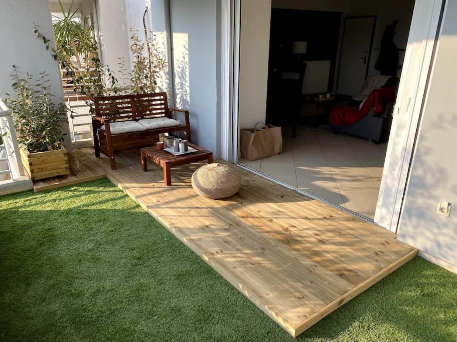 אתונה Spacious And Sunkissed 3Br & 2 Bathrooms Apartment מראה חיצוני תמונה