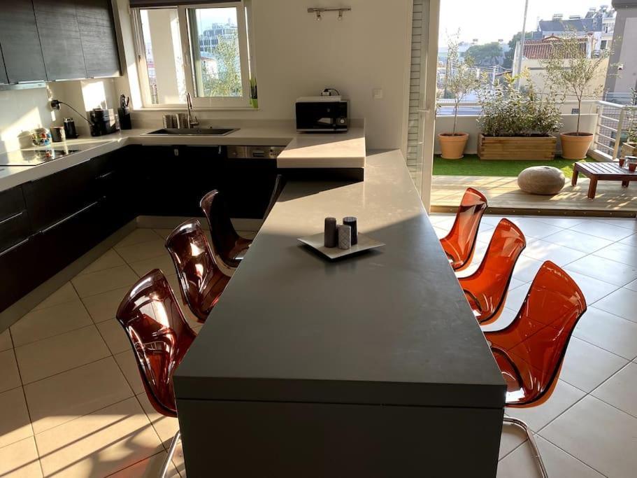 אתונה Spacious And Sunkissed 3Br & 2 Bathrooms Apartment מראה חיצוני תמונה