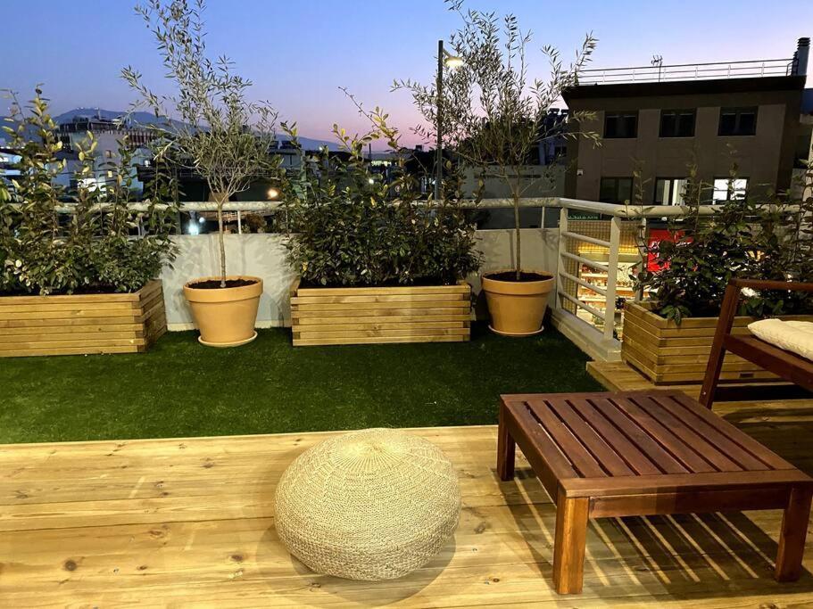 אתונה Spacious And Sunkissed 3Br & 2 Bathrooms Apartment מראה חיצוני תמונה